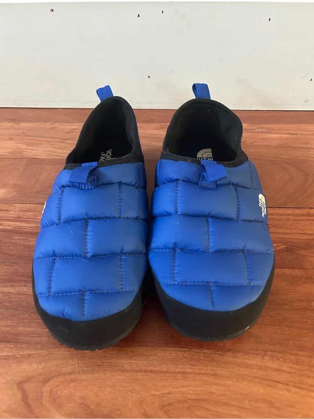 The North Face Youth ThermoBall Traction Mules II Blue Black Slippers Size 6